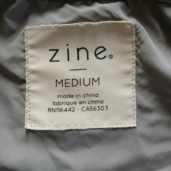 Zine Clothing Black and Gray‎ Hooded Windbreaker - Picture 2 of 7